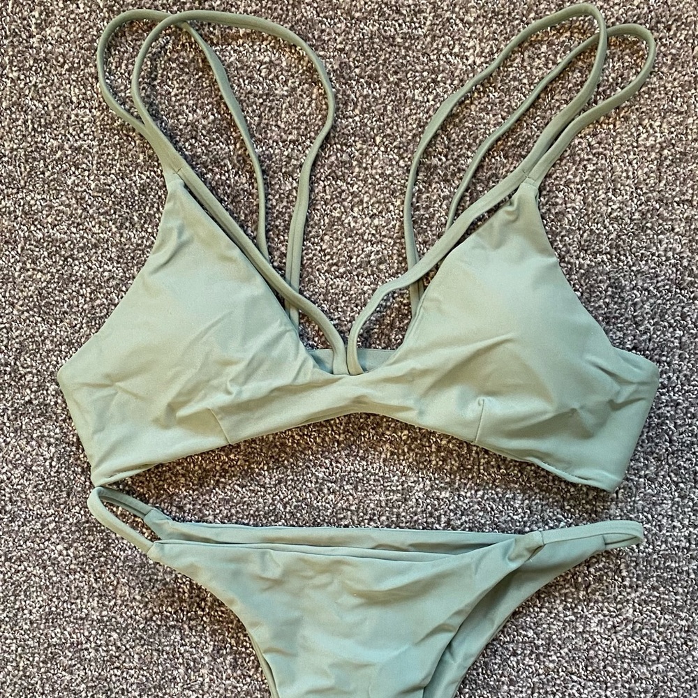 NWOT! Green strappy bikini